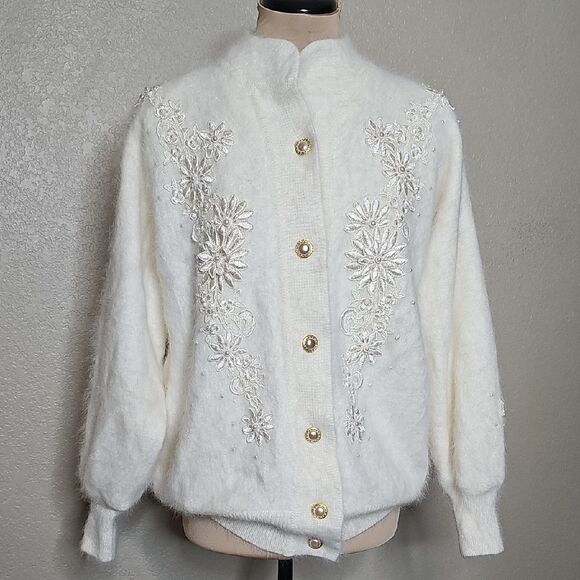 True Vintage 80s Angora Cream Sweater Cardigan 3D Floral, Pearl Gold Buttons - Picture 1 of 12